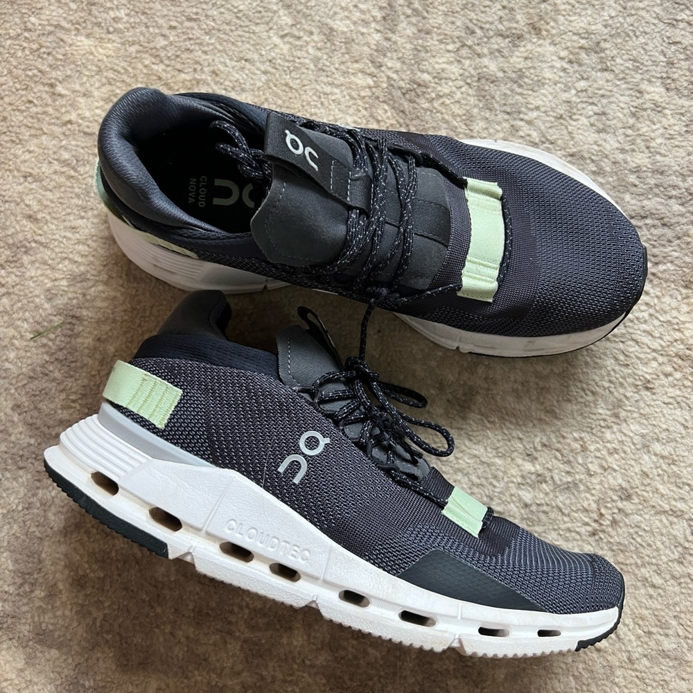 ON Cloud nova tennis shoes
